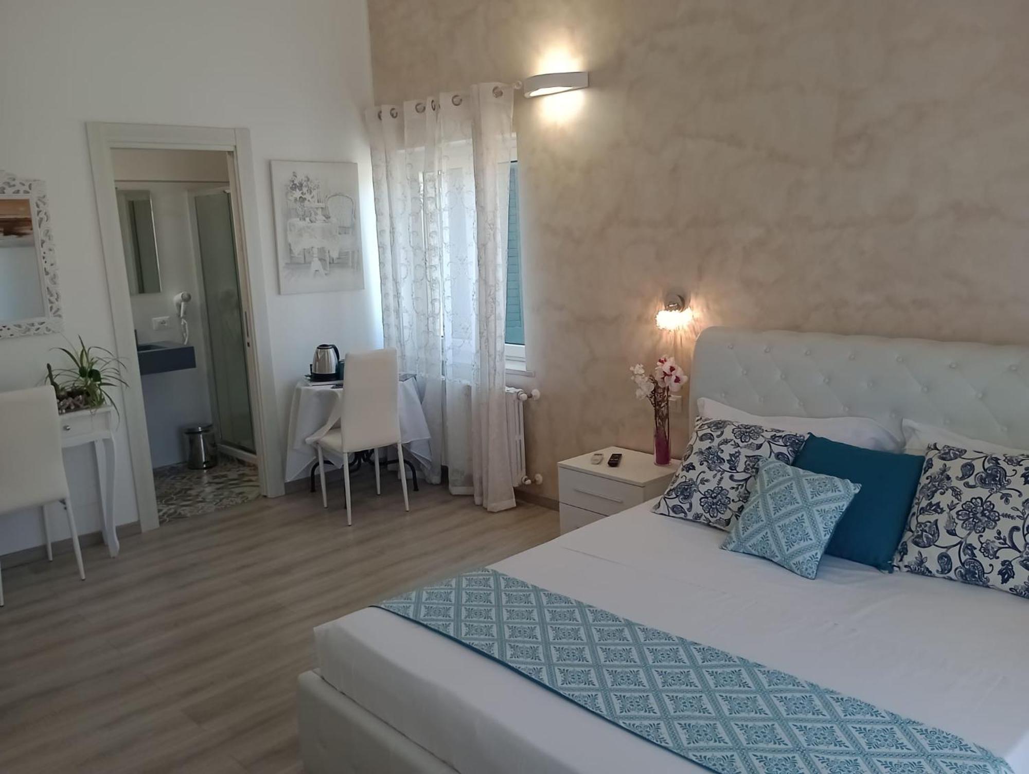 Viola Di Mare Rooms And Parking Termoli Exteriér fotografie