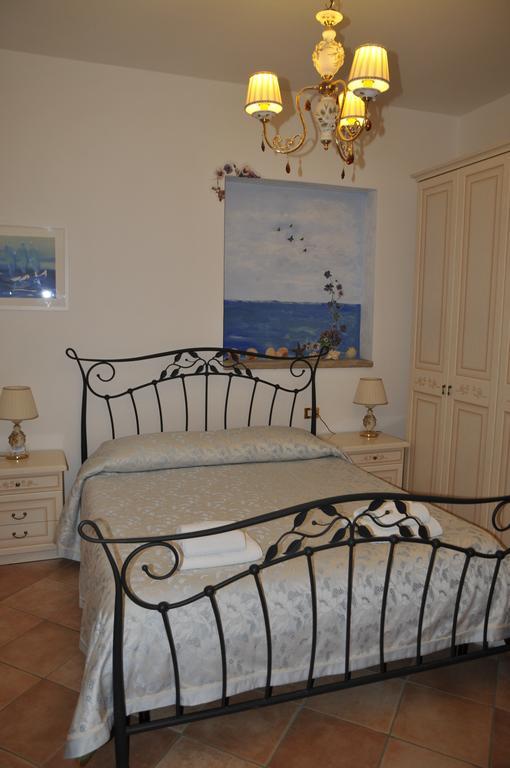Viola Di Mare Rooms And Parking Termoli Pokoj fotografie