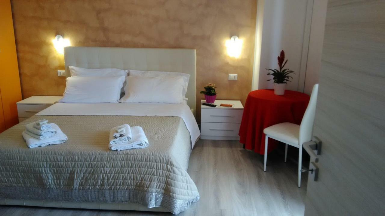 Viola Di Mare Rooms And Parking Termoli Exteriér fotografie